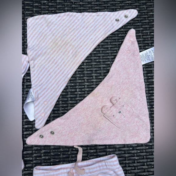 Baby gap first favorites 3-6 set - Picture 8 of 10